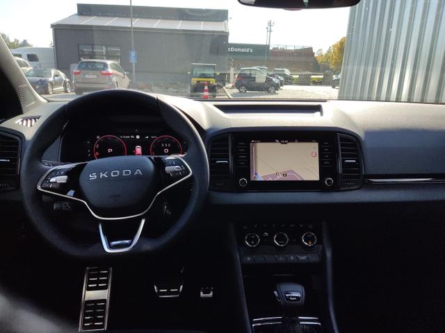 Skoda / Karoq / Schwarz / / / , Beispielbilder, ggf. teilweise mit Sonderausstattung