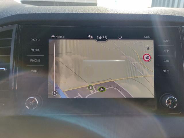 Skoda / Karoq / Schwarz / / / , Beispielbilder, ggf. teilweise mit Sonderausstattung