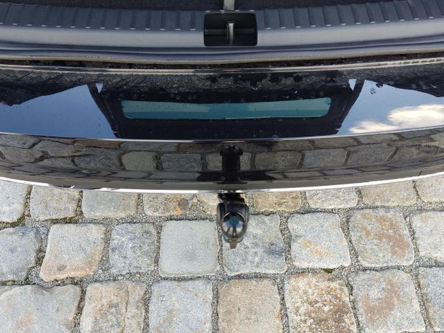 Skoda / Karoq / Schwarz / / / , Beispielbilder, ggf. teilweise mit Sonderausstattung