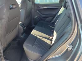 Skoda Karoq Sportline 1,5 TSI 150 PS DSG Navi-4x Sitzheizung-Canton Sound-Anhängerkupplung-LED-Matrix-AppleCarPlay-Android-Auto-ACC-Kessy-2-Zonen-Klimaautomatik-18''Alu-Sofort 