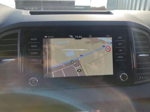 Skoda / Karoq / Schwarz / / / , Beispielbilder, ggf. teilweise mit Sonderausstattung