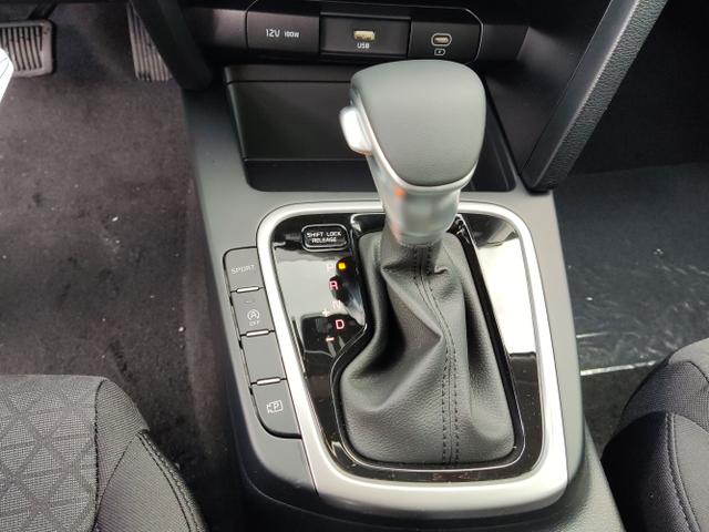 Kia / Ceed / Grau / / / , Beispielbilder