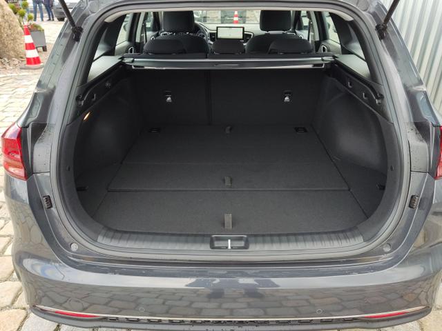Kia / Ceed / Grau / / / , Beispielbilder