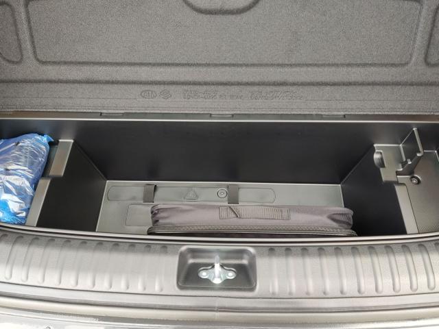 Kia / Ceed / Grau / / / , Beispielbilder
