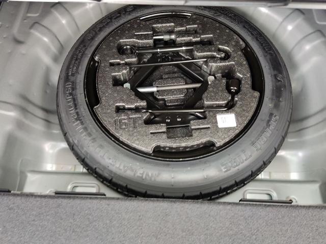 Kia / Ceed / Grau / / / , Beispielbilder