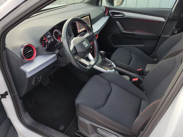 Seat / Arona / Weiß / / / 