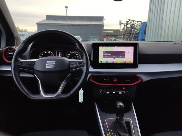 Seat / Arona / Weiß / / / 