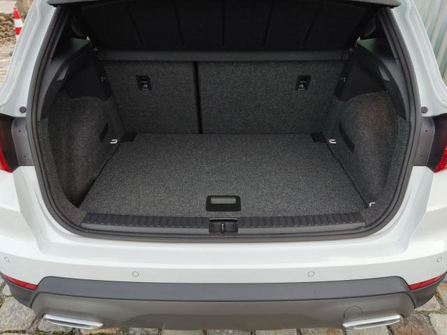 Seat / Arona / Weiß / / / 