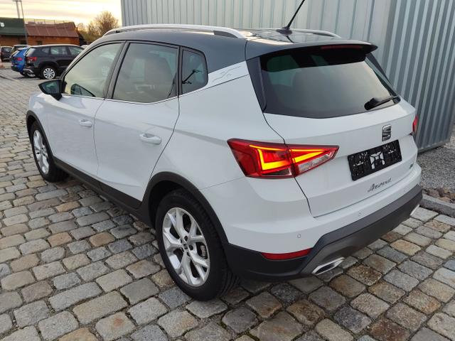 Seat / Arona / Weiß / / / 