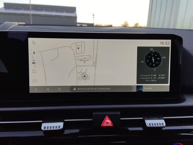 Kia / Sportage / Grau / / / , Bild dient zur Illustration und zeigt aufpreispflichtige Sonderausstattung. "Die Herstellergarantie beginnt bei EU-Fahrzeugen bereits bei Auslieferung vom ausländischen Lieferanten und kann um mehr als 14 Tage verkürzt sein.