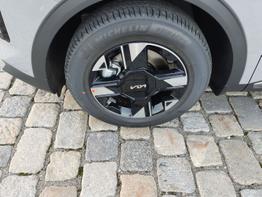 Kia Sportage Urban 1.6 T-GDI 150 PS 7DCT-NEUES MODELL-Navi 12,3 Zoll-Rückfahrkamera-AppleCarPlay-AndroidAuto-Klimaautomatik-SHZ-LED-17''Alu-Sofort 