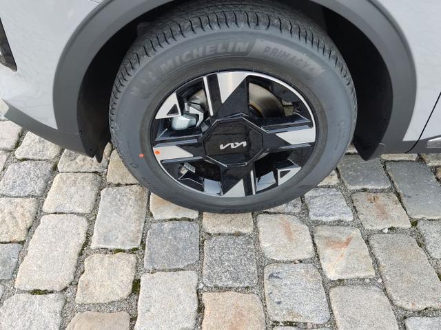 Kia / Sportage / Grau / / / , Bild dient zur Illustration und zeigt aufpreispflichtige Sonderausstattung. "Die Herstellergarantie beginnt bei EU-Fahrzeugen bereits bei Auslieferung vom ausländischen Lieferanten und kann um mehr als 14 Tage verkürzt sein.