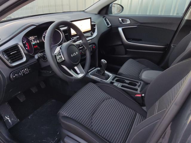 Kia / XCeed / Grau / / / 