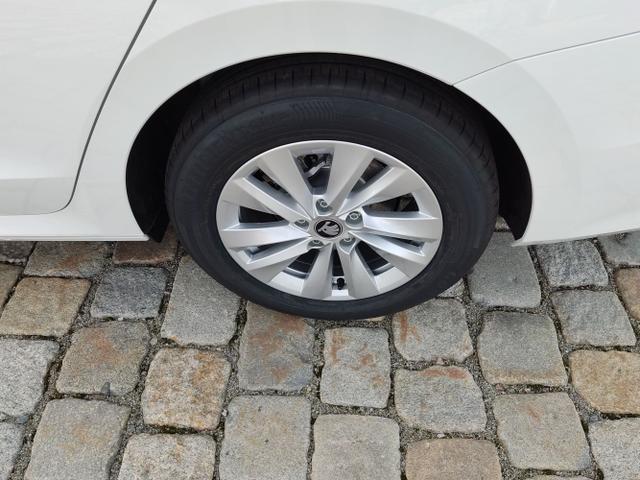 Skoda / Octavia Combi / Weiß / / / , Beispielbilder, ggf. teilweise mit Sonderausstattung