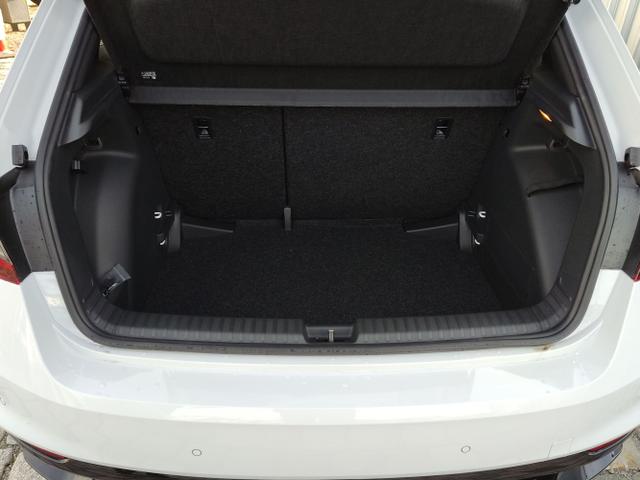 Skoda / Fabia / Weiß / / / , Beispielbilder