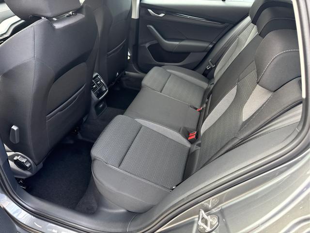 Skoda / Octavia Combi / Grau / / / , Beispielbilder