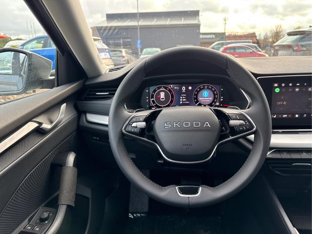 Skoda / Octavia Combi / Grau / / / , Beispielbilder