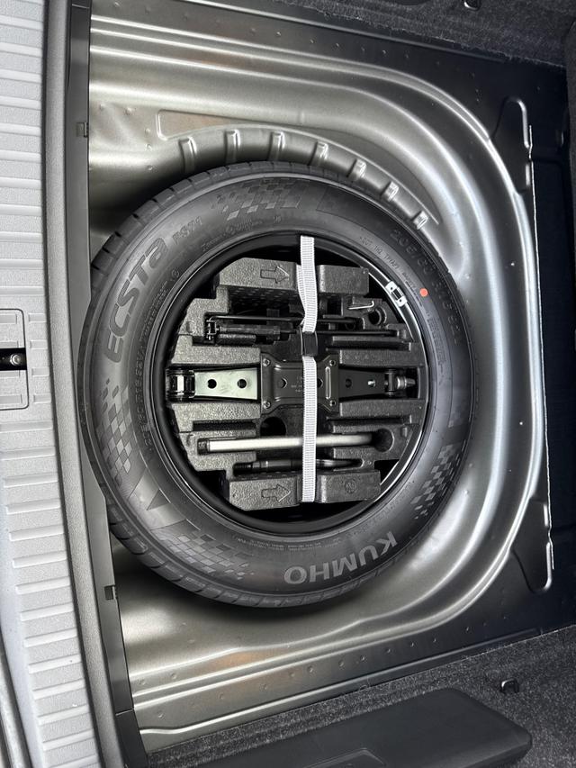 Skoda / Octavia Combi / Grau / / / , Beispielbilder