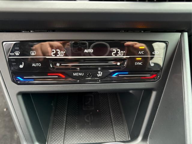 Volkswagen / Taigo / Blau / / / , Beispielbilder, ggf. teilweise mit Sonderausstattung