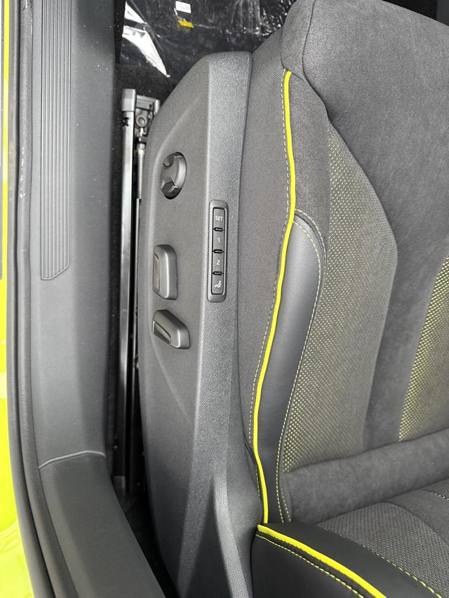 Skoda / Elroq / Gelb / / / 