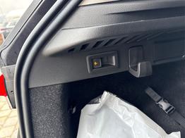 Skoda Kamiq Selection 1.0 TSI 116 PS DSG Facelift Neues Modell! 4 Jahre Garantie, AHK-Climatronic-Tempomat-Matrix LED-Sun Set-AppleCarPlay-AndroidAuto-PDC-Sofort 