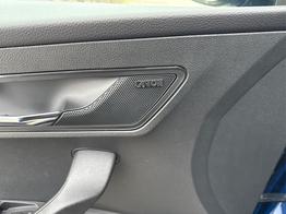 Skoda Karoq Sportline 1,5 TSI 150 PS DSG Navi-4x Sitzheizung-Canton Sound-Anhängerkupplung-LED-Matrix-AppleCarPlay-Android-Auto-ACC-Kessy-2-Zonen-Klimaautomatik-18''Alu-Sofort 