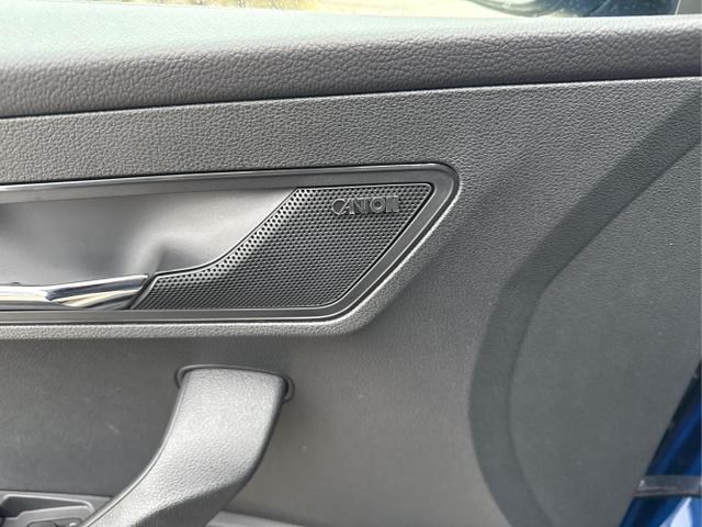 Skoda / Karoq / Blau / / / , Beispielbilder, ggf. teilweise mit Sonderausstattung