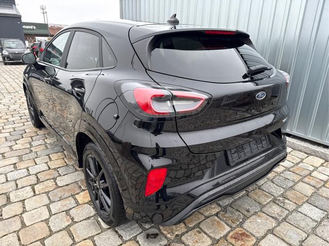 Ford / Puma / Schwarz / / / 