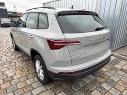 Skoda Karoq Selection 1.5 TSI 150 PS DSG 4 Jahre Garantie-Anh&auml;ngerkupplung-Keyless-AppleCarPlay-AndroidAuto-Sunset-Tempomat-2-Zonen-Klima-16''Alu 