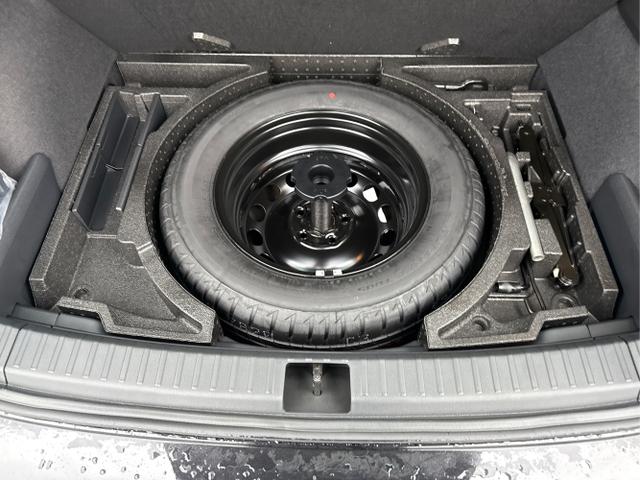 Skoda / Karoq / Schwarz / / / , Beispielbilder, ggf. teilweise mit Sonderausstattung