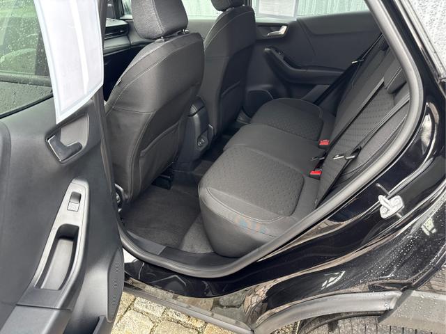 Ford / Puma / Schwarz / / / 