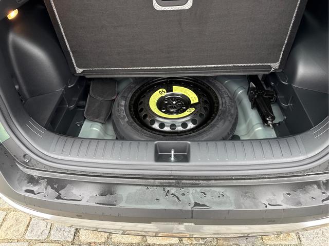 Kia / Sportage / Gr&uuml;n / / / , Bild dient zur Illustration und zeigt aufpreispflichtige Sonderausstattung. "Die Herstellergarantie beginnt bei EU-Fahrzeugen bereits bei Auslieferung vom ausl&auml;ndischen Lieferanten und kann um mehr als 14 Tage verk&uuml;rzt sein.