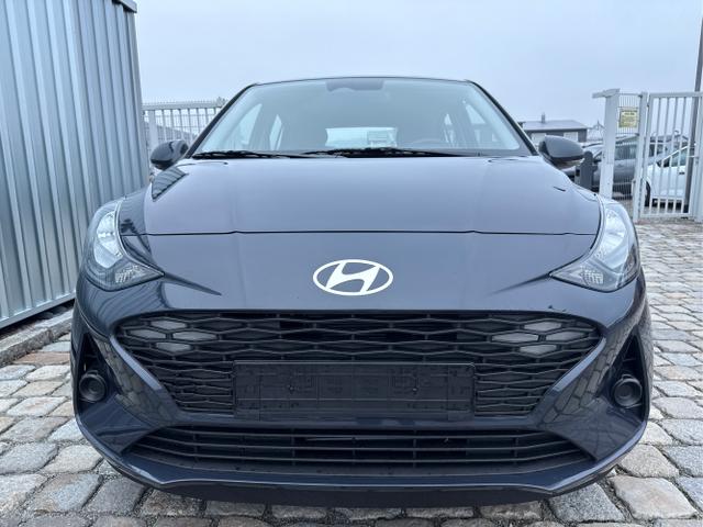 Hyundai / i10 / Grau / / / 