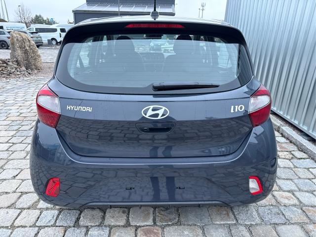Hyundai / i10 / Grau / / / 