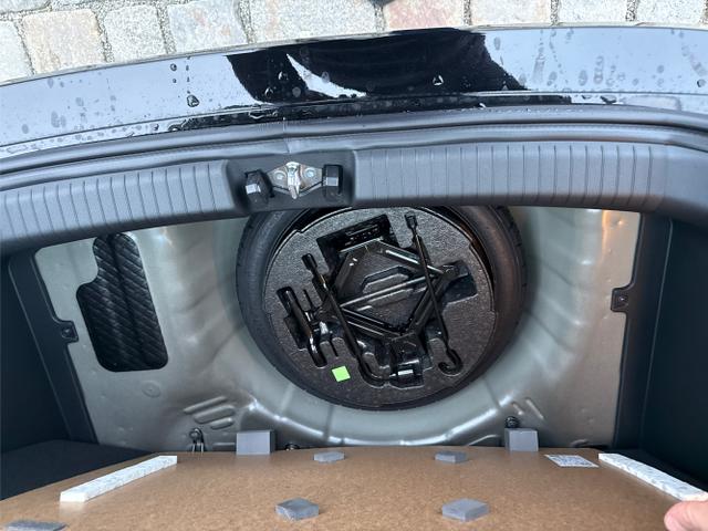 Hyundai / i10 / Schwarz / / / 