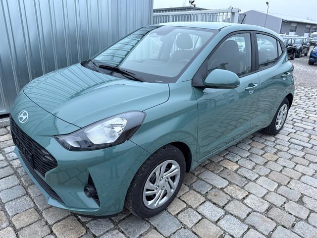 Hyundai / i10 / Gr&uuml;n / / / 