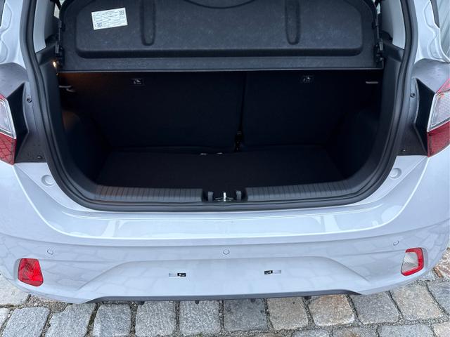 Hyundai / i10 / Silber / / / 