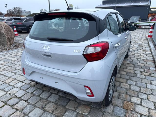 Hyundai / i10 / Silber / / / 