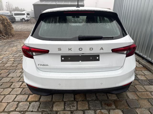 Skoda / Fabia / Wei&szlig; / / / , Beispielbilder