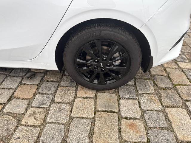 Kia / Ceed / Wei&szlig; / / / , Beispielbilder, ggf. teilweise mit Sonderausstattung