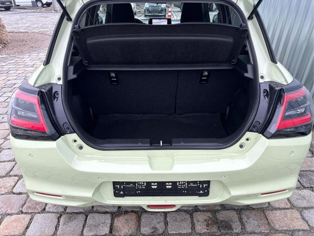 Suzuki / Swift / Gelb / / / 