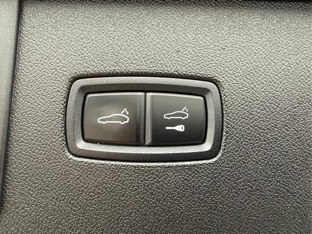 Porsche / Cayenne / Schwarz / / / 