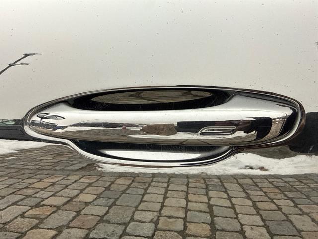 Porsche / Cayenne / Schwarz / / / 