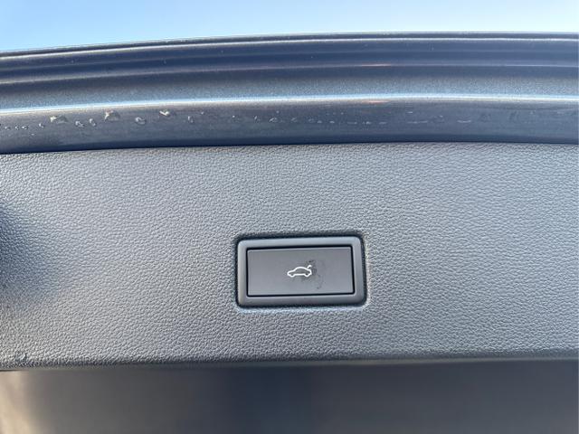 Volkswagen / T-Roc / Grau / / / , Beispielbilder