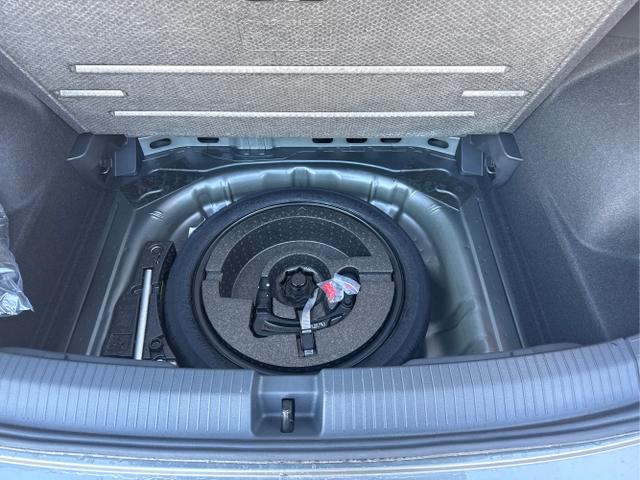 Volkswagen / T-Roc / Grau / / / , Beispielbilder