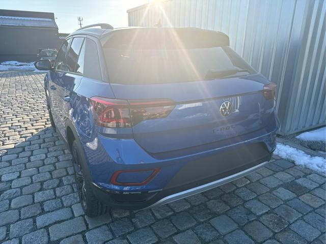Volkswagen / T-Roc / Blau / / / , Beispielbilder, ggf. teilweise mit Sonderausstattung