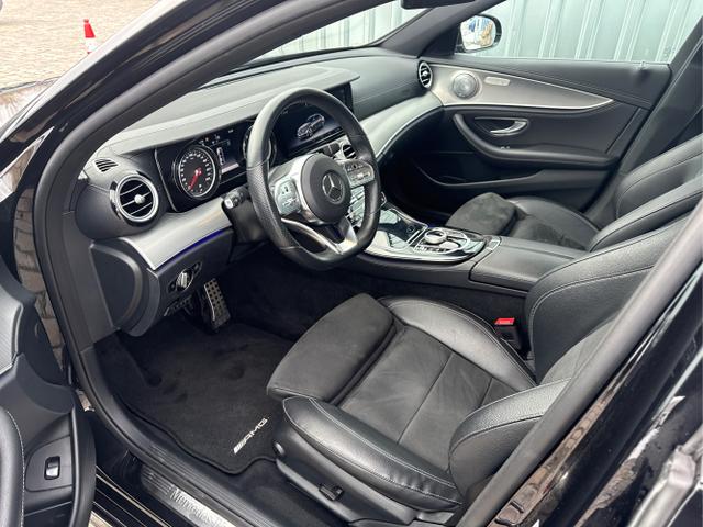 Mercedes-Benz / E-Klasse Limousine / Schwarz / / / 