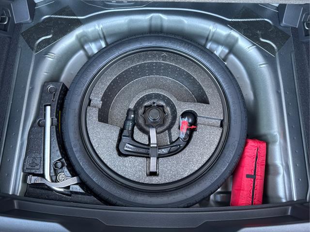 Volkswagen / T-Roc / Grau / / / , Beispielbilder, ggf. teilweise mit Sonderausstattung