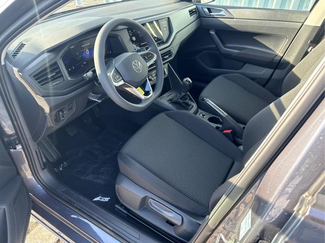 Volkswagen / POLO / Grau / / / 