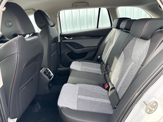 Skoda / Octavia Combi / Wei&szlig; / / / , Beispielbilder